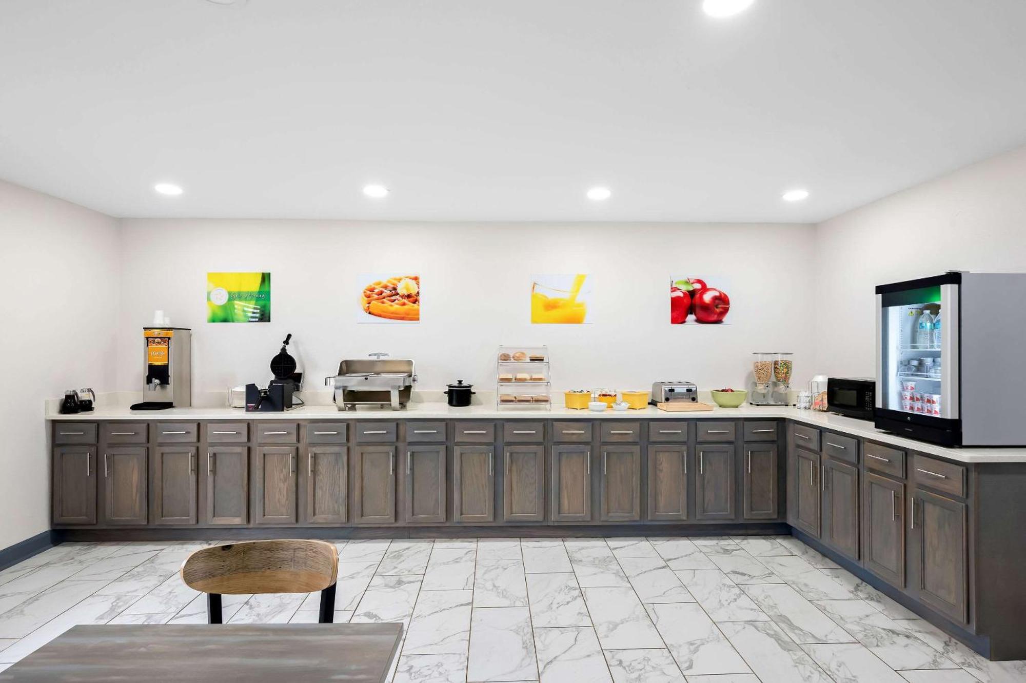 Quality Inn & Suites Monticello Ngoại thất bức ảnh