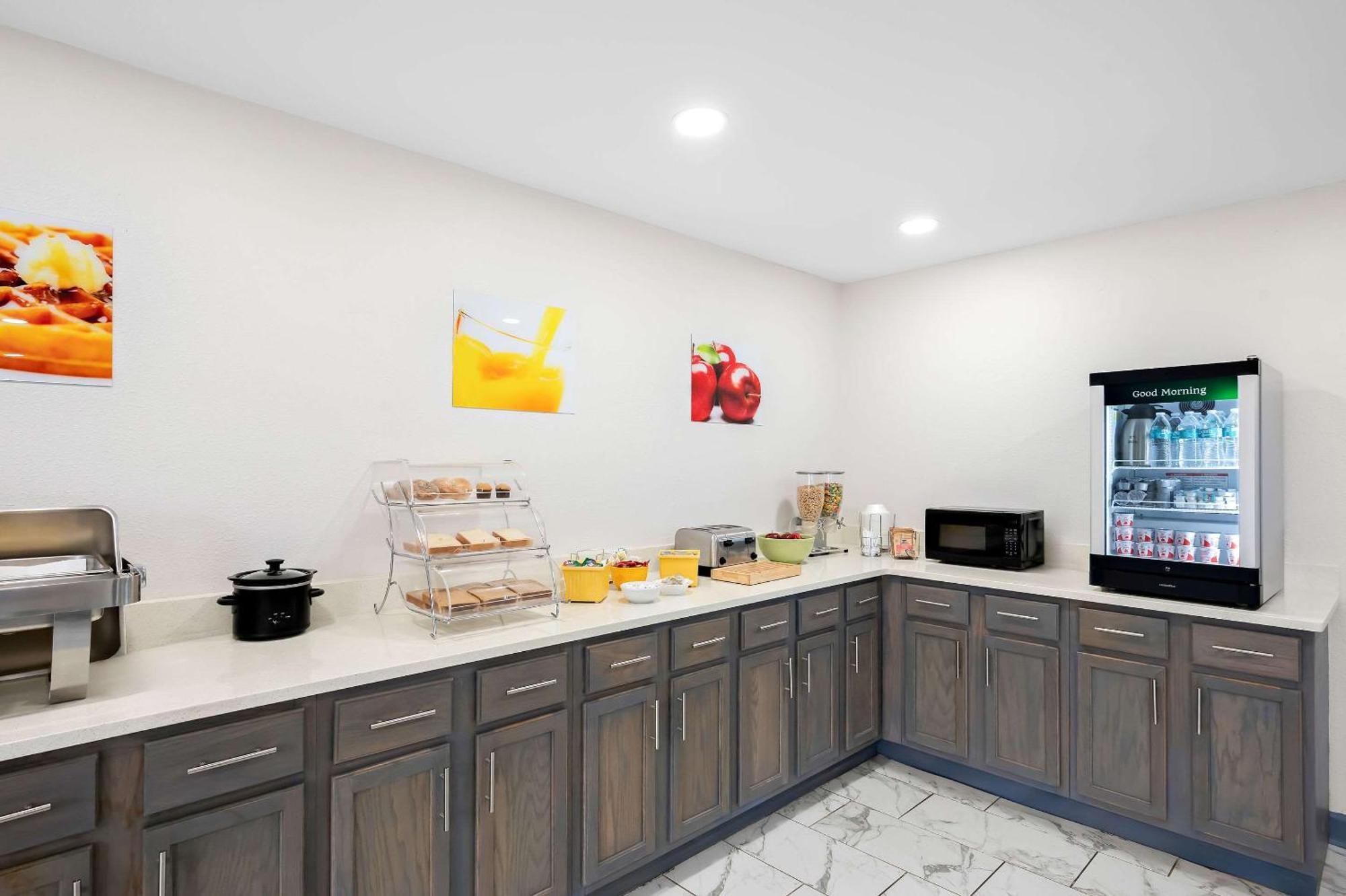 Quality Inn & Suites Monticello Ngoại thất bức ảnh