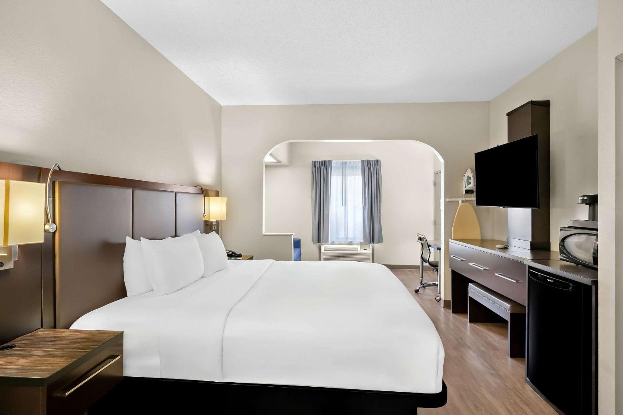 Quality Inn & Suites Monticello Ngoại thất bức ảnh